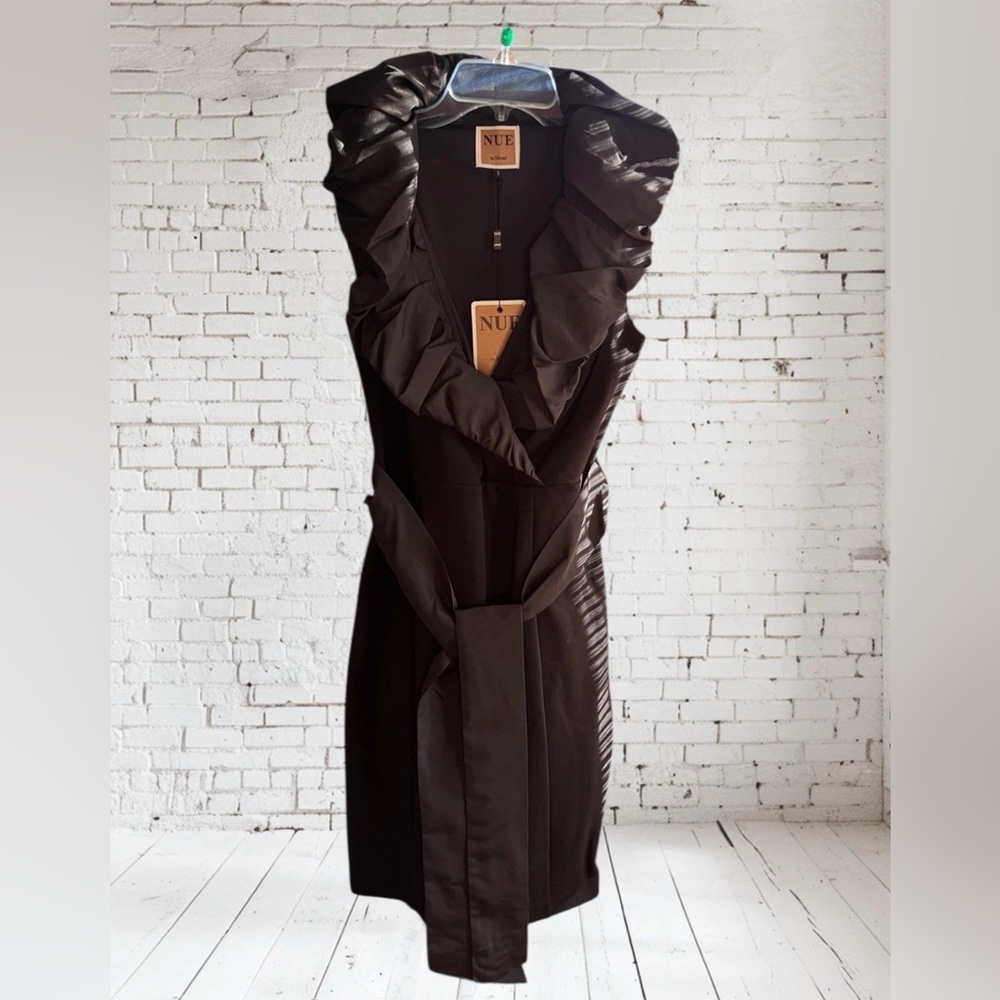 NWT NUE by Shani Black Ruffle Neck Dress – Statement Cocktail Tie Waist Size 8